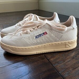 Autry easeknit low top sneaker in ivory/white